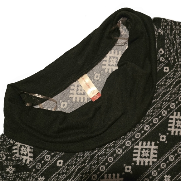 🟢No Boundaries Christmas Snowflake Aztec Print Sweater Dress Size Small Black - Picture 2 of 9